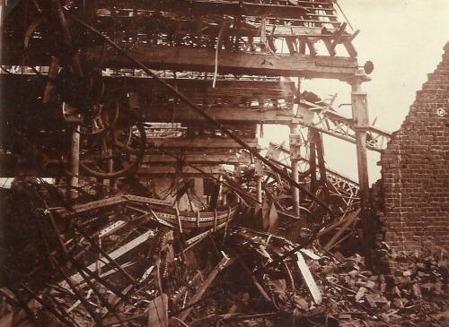 Photographie des ruines de l’usine Sigier-Capelle