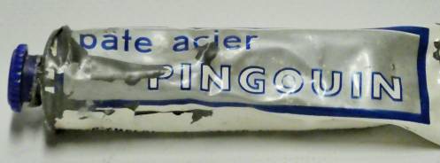 Tube de pâte à fourneaux "Pingouin"