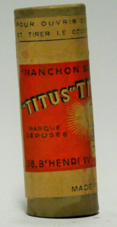 Carton de lampe "TItus Tito Landi"