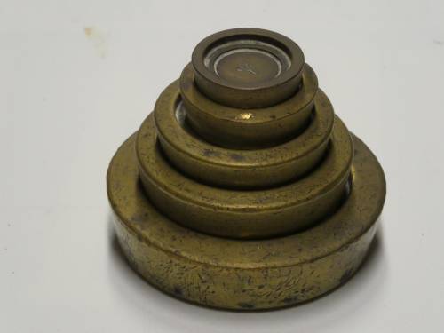 Poids en laiton "Oz"