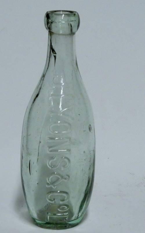 Bouteille "Jilyons & Co°l"