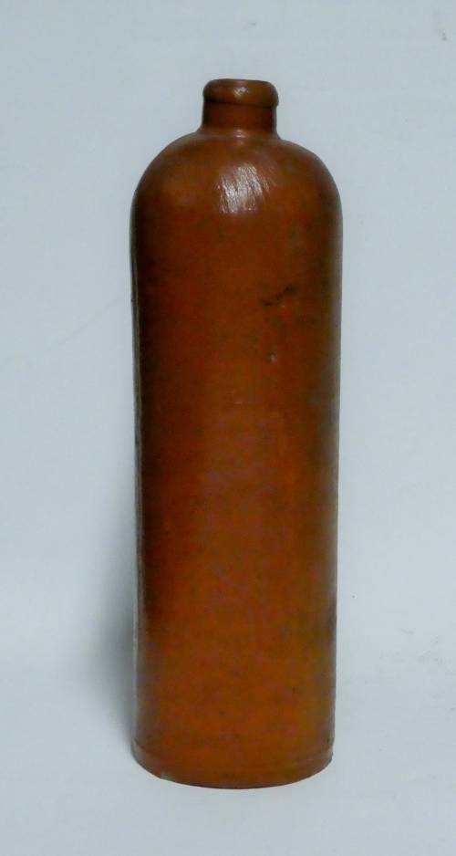 Bouteille en terre cuite