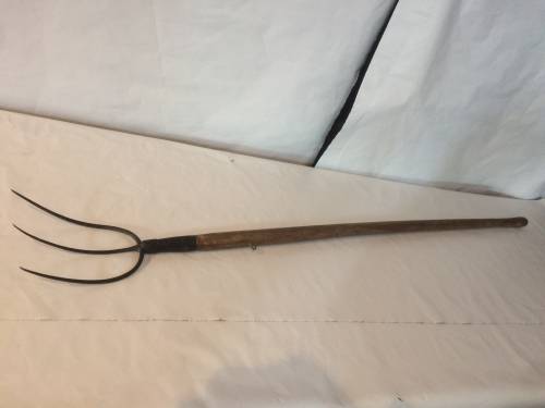 Fourche à trois dents