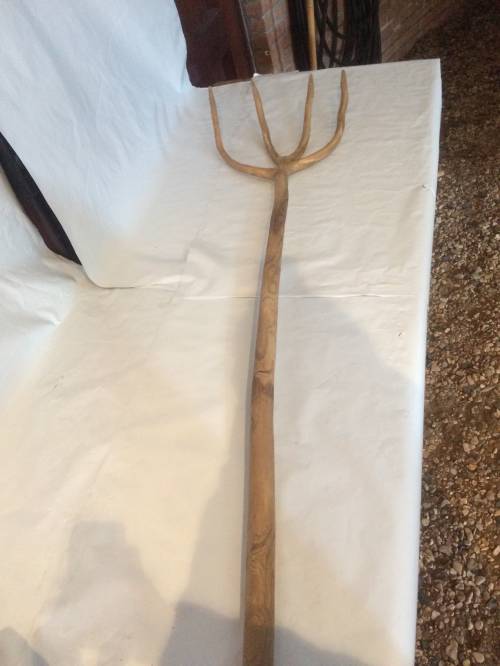 Fourche en bois à quatre dents