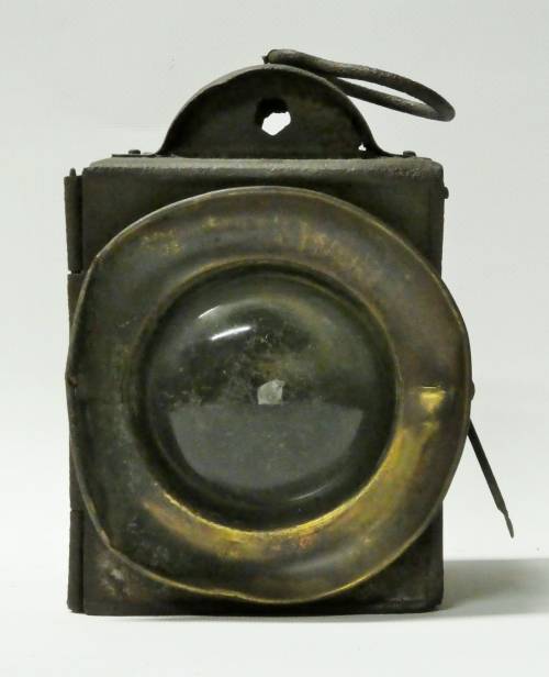 Lanterne pétrole cubique